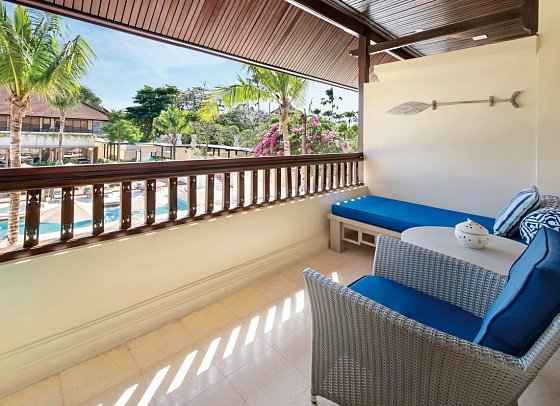 Novotel Bali Benoa - Beispiel Balkon Deluxe Pool View (Zimmercodierung UDP)