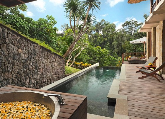 Maya Ubud Resort & Spa - Beispiel Aussenbereich Heavenly 2 Bedroom Pool Villa (Zimmercodierung VB6)