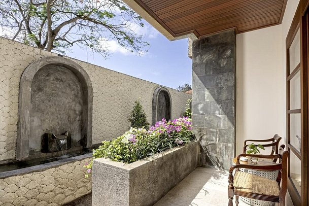 Bali Tropic Resort & Spa - Beispiel Terrasse Club (Zimmercodierung UL1)