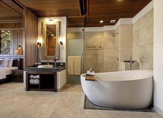 Bali Tropic Resort & Spa - Beispiel Bad Club (Zimmercodierung UL1)