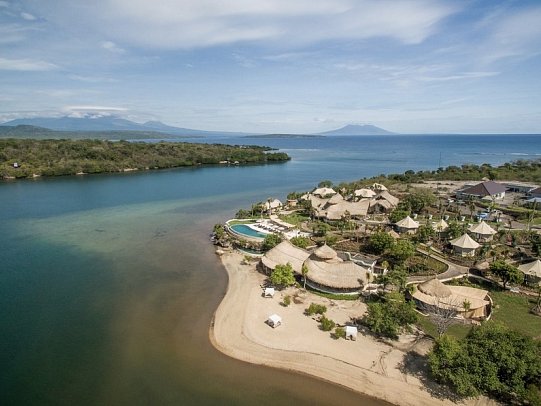 Menjangan Dynasty Resort