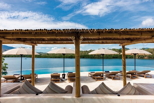 Menjangan Dynasty Resort