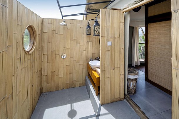 Menjangan Dynasty Resort - Beispiel Bad Jungle Tent (Zimmercodierung UB2)