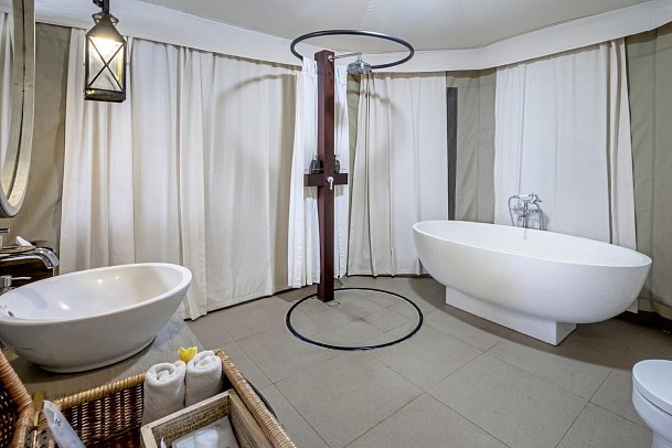 Menjangan Dynasty Resort - Beispiel Bad One Bedroom Cliff Tent Villa (Zimmercodierung VB1)