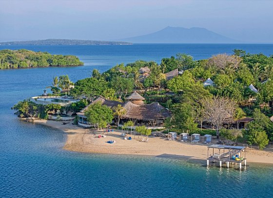 Menjangan Dynasty Resort