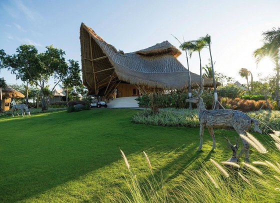 Menjangan Dynasty Resort