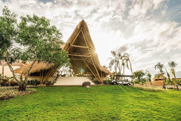 Menjangan Dynasty Resort