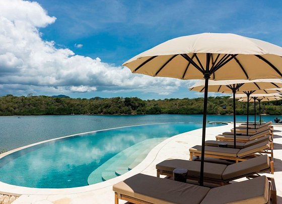 Menjangan Dynasty Resort