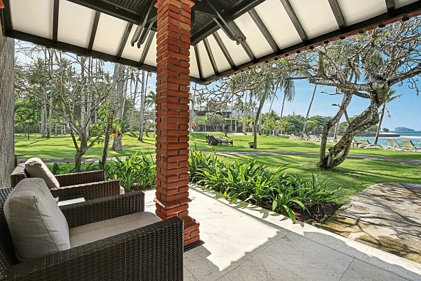 Candi Beach Resort & Spa - Beispiel Terrasse Deluxe Ocean Bungalow (Zimmercodierung BDM)