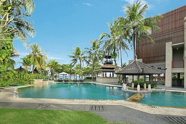 Candi Beach Resort & Spa