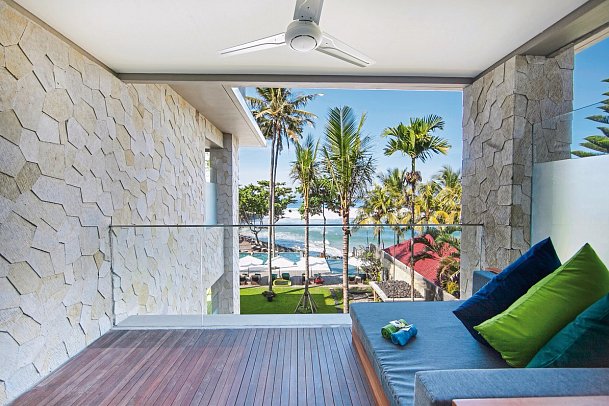 Candi Beach Resort & Spa - Beispiel Balkon Deluxe Junior Suite Ocean View (Zimmercodierung JBM)