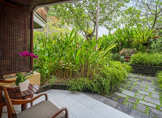 Ramayana Candidasa Beach Resort - Beispiel Terrasse Deluxe (Zimmercodierung UD1)