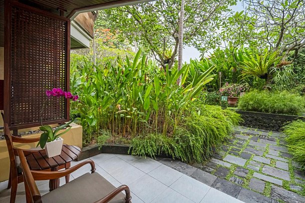 Ramayana Candidasa Beach Resort - Beispiel Terrasse Deluxe (Zimmercodierung UD1)
