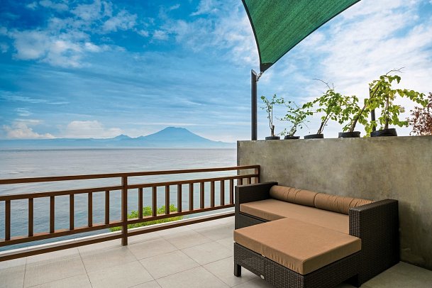 Adiwana Warnakali - Balkonbeispiel Ocean View Suite (Zimmercodierung WBM)