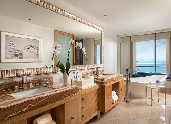 The Mulia, Mulia Resort & Villas Nusa Dua Bali - Beispiel Bad The Earl Suite Ocean Front View (Zimmercodierung UBO)