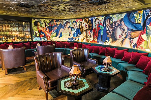 Double-Six Luxury Hotel