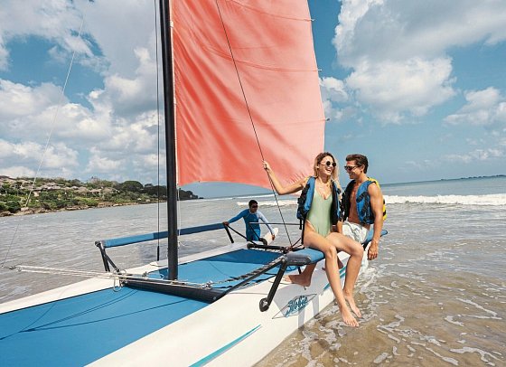 Four Seasons Resort Bali at Jimbaran Bay - Katamaran Sailing