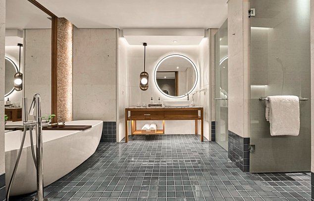 Intercontinental Bali Sanur Resort - Beispiel Bad Junior Suite (Zimmercodierungen JBG & JBM)