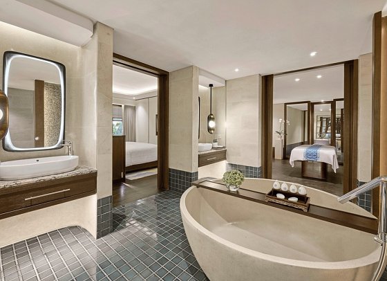 Intercontinental Bali Sanur Resort - Beispiel Bad Spa Suite Garden View (Zimmercodierung W1G)