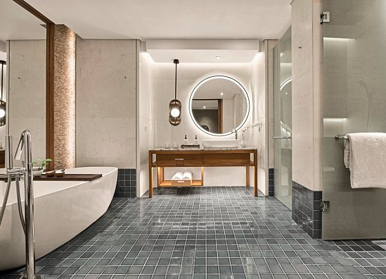 Intercontinental Bali Sanur Resort - Beispiel Bad Junior Suite (Zimmercodierungen JBG & JBM)