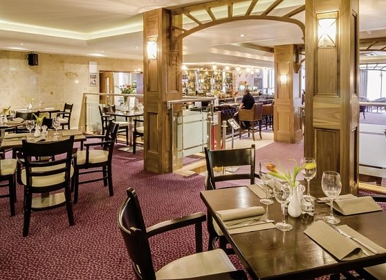 Academy Plaza Hotel