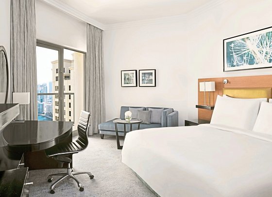 Mövenpick Hotel Jumeirah Beach - Wohnbeispiel Superior Room with Balcony (Zimmercodierung US1)