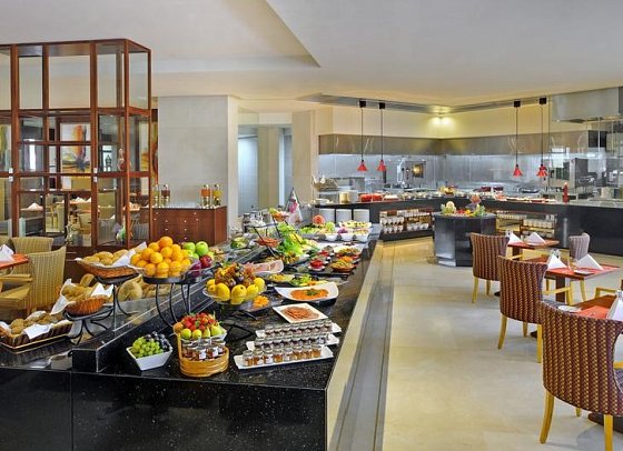 Crowne Plaza Dubai Jumeirah - Restaurant
