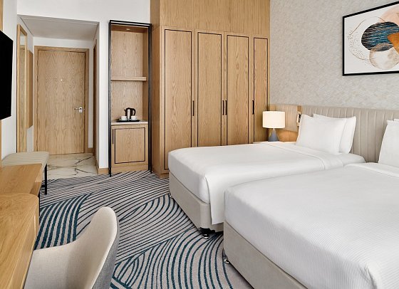 Crowne Plaza Dubai Jumeirah - Wohnbeispiel Standard Room (Zimmercodierung DB1)