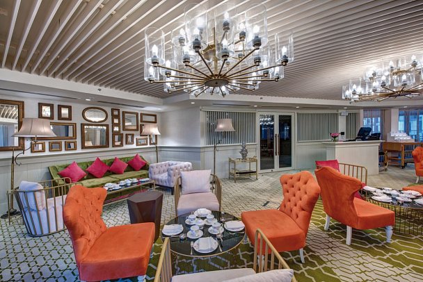 DUKES The Palm Dubai Hotel - Champagn and Tea Lounge