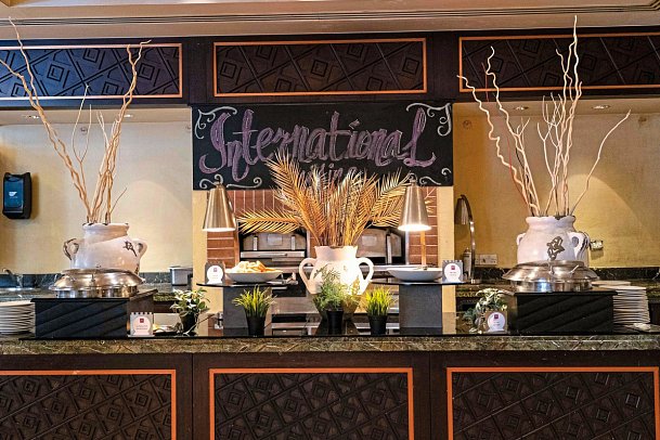 OAKS Ibn Battuta Gate