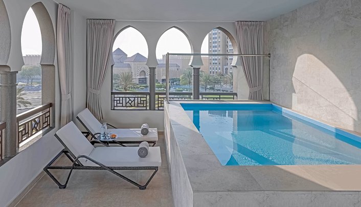 OAKS Ibn Battuta Gate - Wohnbeispiel Terrace Pool Suite (Zimmercodierung WB2)