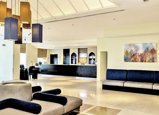 Holiday Inn Express Dubai Airport - Lobby