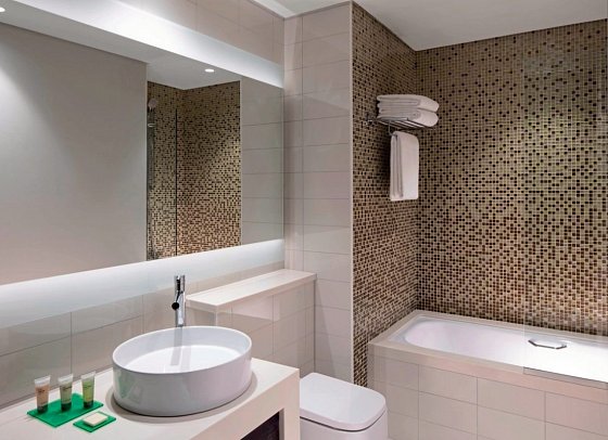 Hyatt Place Dubai Jumeirah - Beispiel Bad