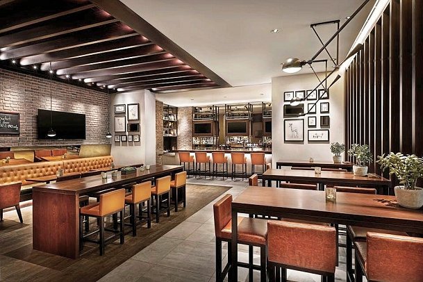 Hilton Garden Inn Dubai, Mall Avenue