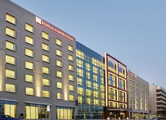 Hilton Garden Inn Dubai, Mall Avenue