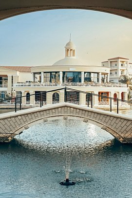 Millennium Lakeview Hotel