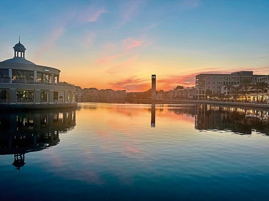 Millennium Lakeview Hotel