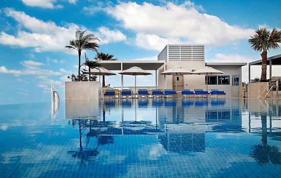 Grand Cosmopolitan Hotel