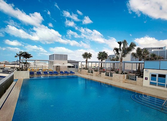 Grand Cosmopolitan Hotel