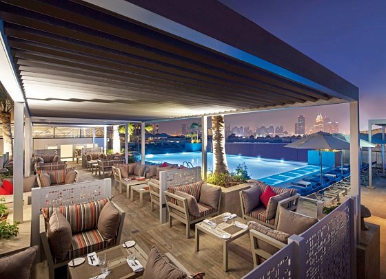 Grand Cosmopolitan Hotel