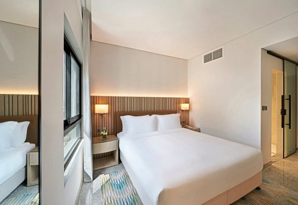 Arabian Park Dubai, an Edge by Rotana Hotel - Wohnbeispiel Pool View Room (Zimmercodierung UGP)