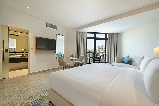 Arabian Park Dubai, an Edge by Rotana Hotel - Wohnbeispiel Guest Room with Balcony (Zimmercodierung DB2)