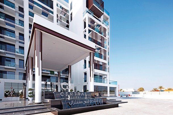 C Central Resort The Palm