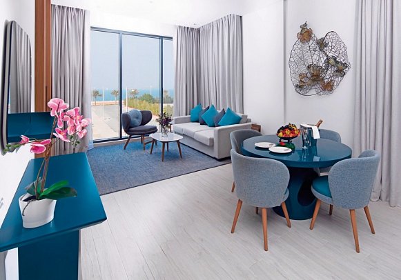 C Central Resort The Palm