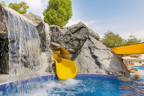 Al Habtoor Grand Resort, Autograph Collection