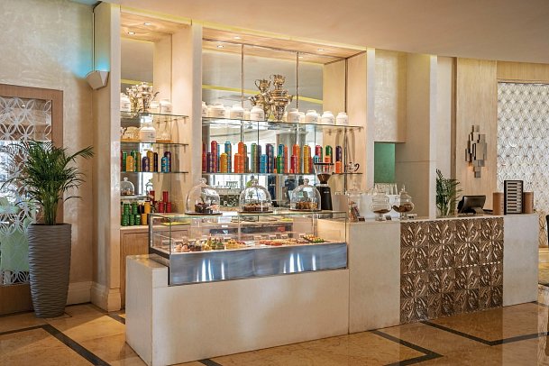 Al Habtoor Grand Resort, Autograph Collection