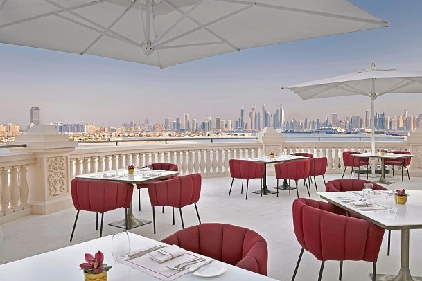 Raffles The Palm Dubai - Club Lounge