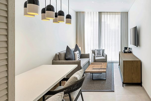 Radisson Beach Resort Palm Jumeirah - Wohnbeispiel One Bedroom Suite (Zimmercodierung WBN)