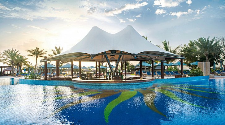 Le Meridien Al Aqah Beach Resort