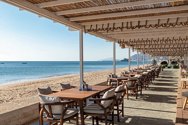 Le Meridien Al Aqah Beach Resort